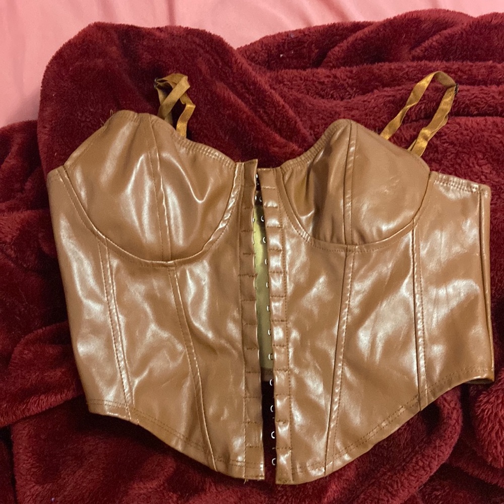 Bares corset